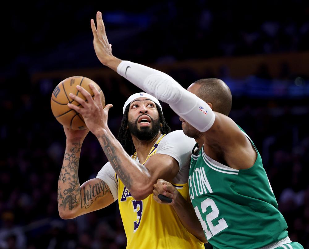 对球场暴力 对球场暴力